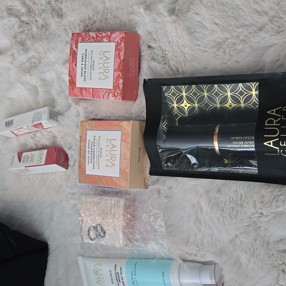 Laura Geller Make Up Set With Make Up Bag Included - Picture 3 of 14